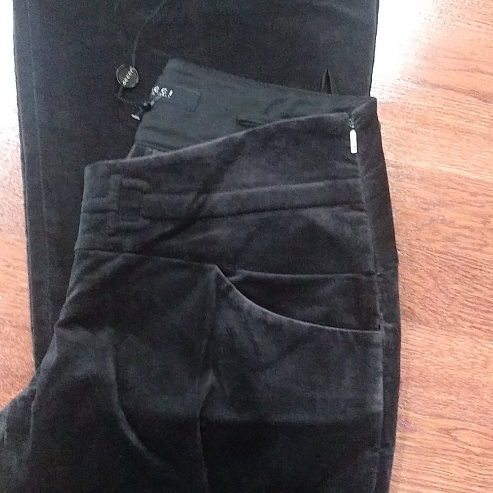 Gucci gray flare leg pants with belt pattern etche - Picture 7 of 12